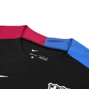 Kit de camisolas pré-jogo do Barcelona 2024/25