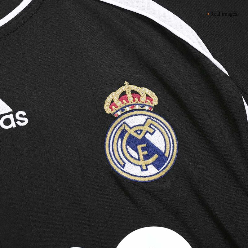 Vintage Soccer Jersey RAUL #7 Real Madrid Away 2006/07