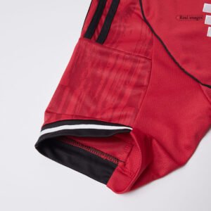 B.FERNANDES #8 Manchester United Home Soccer Jersey 2025/26