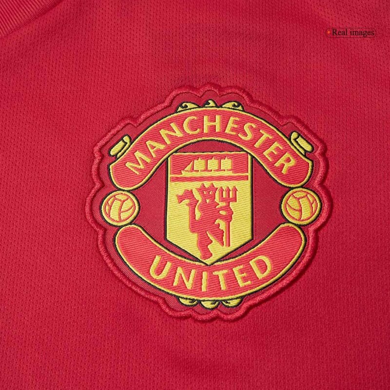 B.FERNANDES #8 Manchester United Home Soccer Jersey 2025/26