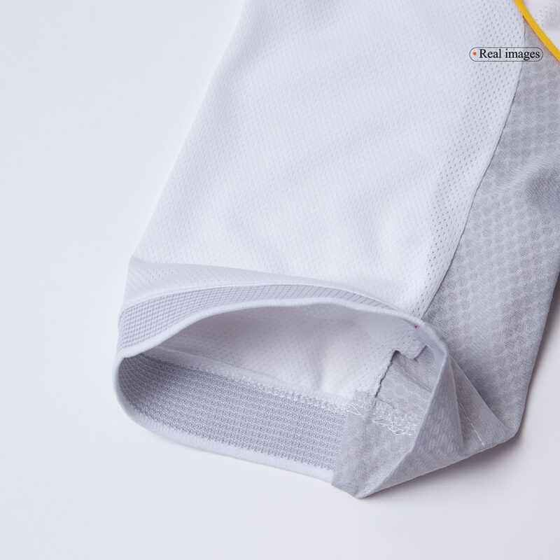 HUIJSEN #24 Real Madrid Home Authentic Soccer Jersey 2025/26