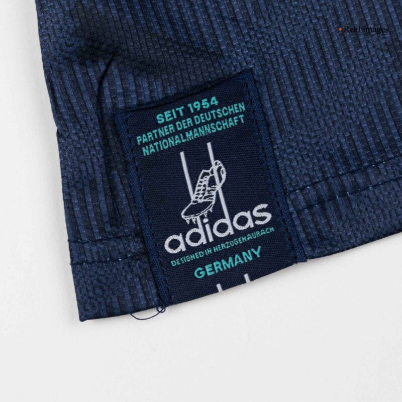 626062_9 women jersey